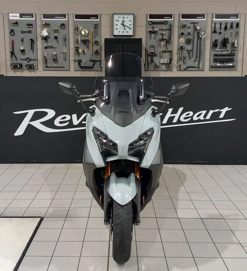 Yamaha T-Max 560 Tech Max (2025 - 26) (3)