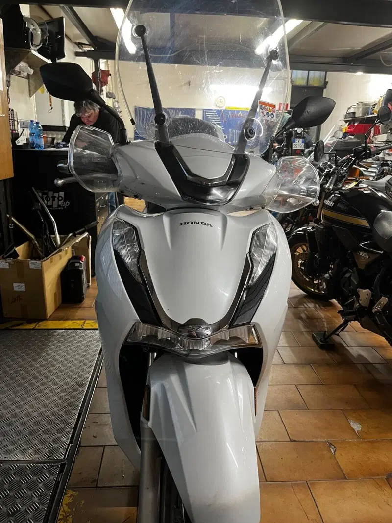 Honda SH 350 (2021 - 24) (5)