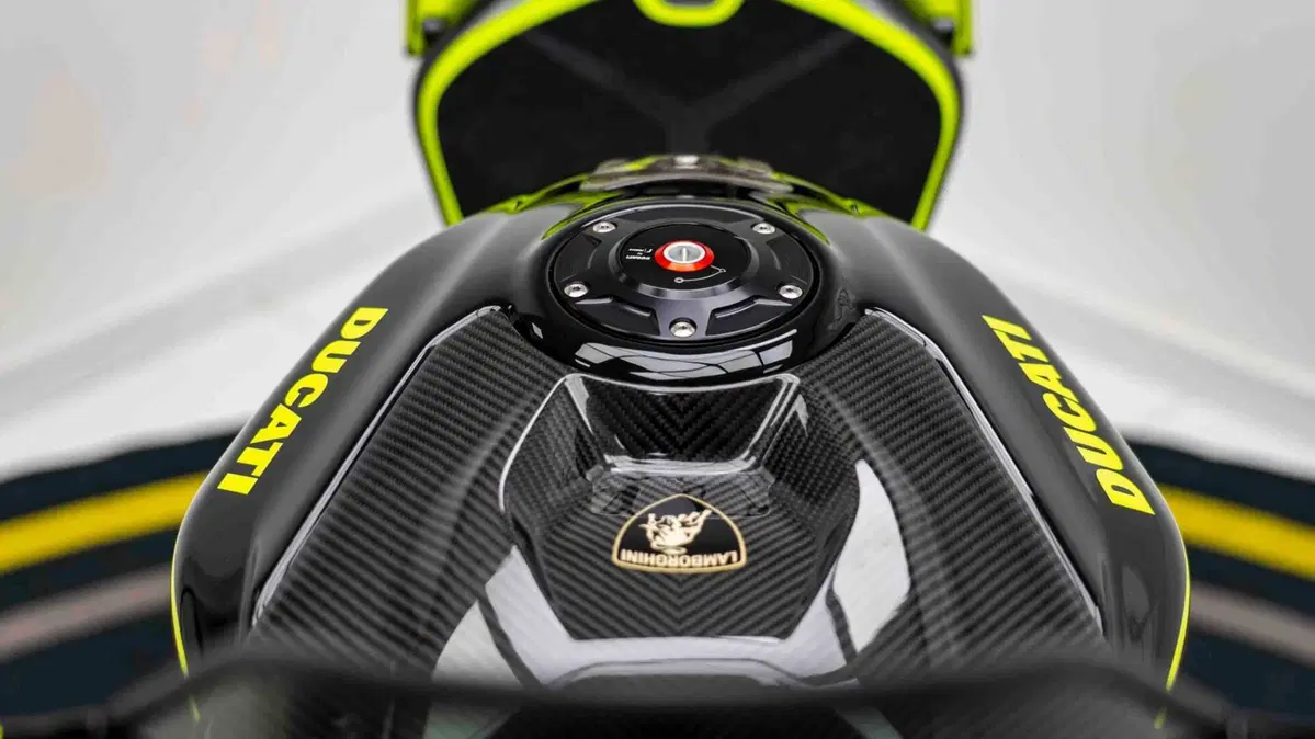 Ducati Panigale V4 Lamborghini (2026) (13)