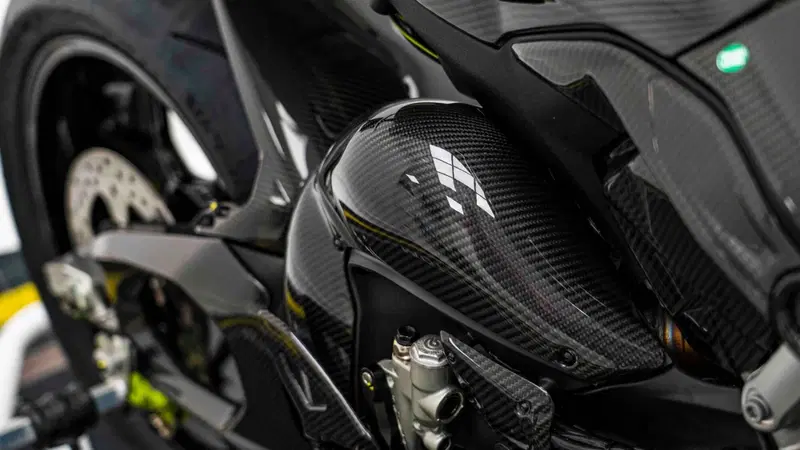 Ducati Panigale V4 Lamborghini (2026) (14)
