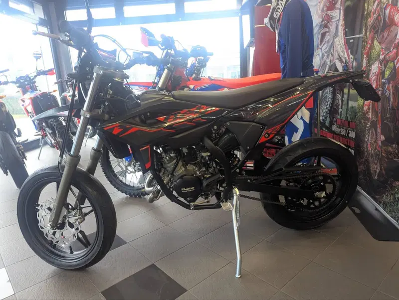 Betamotor RR 50 Motard (2021 - 26) (2)