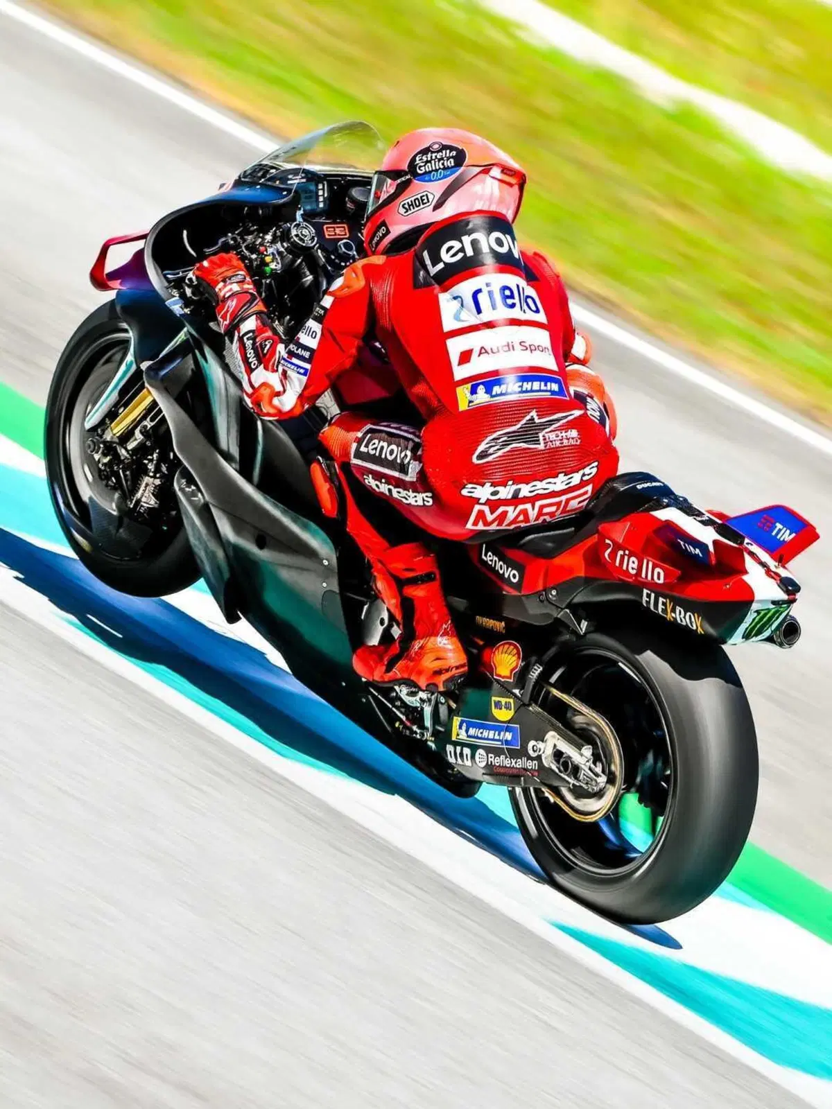 Foto dal 2° giorno di test ufficiali a Sepang: tutte le Yamaha ferme ai box (problemi al motore), la Honda di Joan Mir 1ª (5)