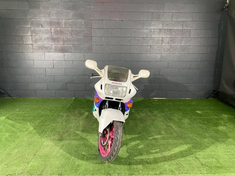 Honda CBR 600 "DA RESTAURARE" (2)