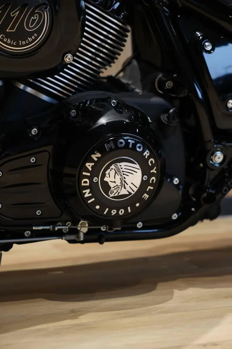 Indian Chief 1890 Bobber Dark Horse (2021 - 26) (7)