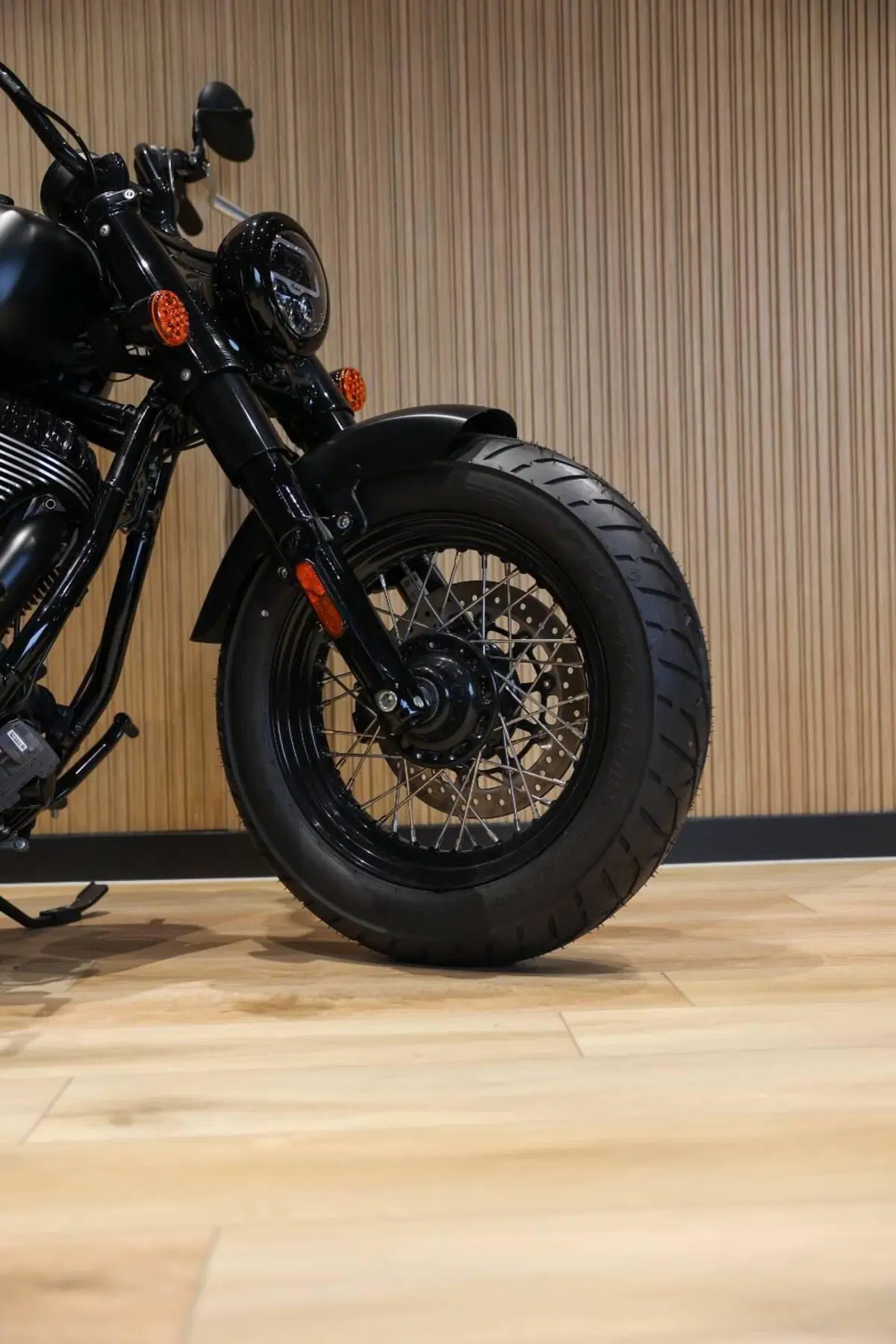 Indian Chief 1890 Bobber Dark Horse (2021 - 26) (10)