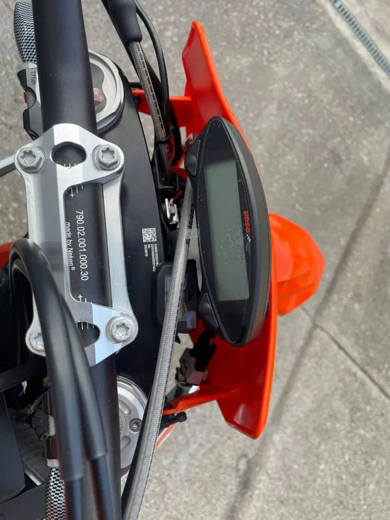 KTM 450 SMR (2025) (7)