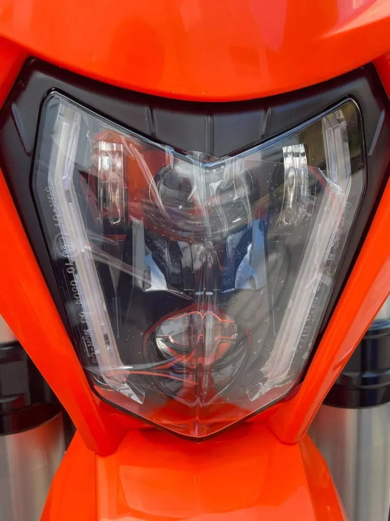 KTM 450 SMR (2025) (8)