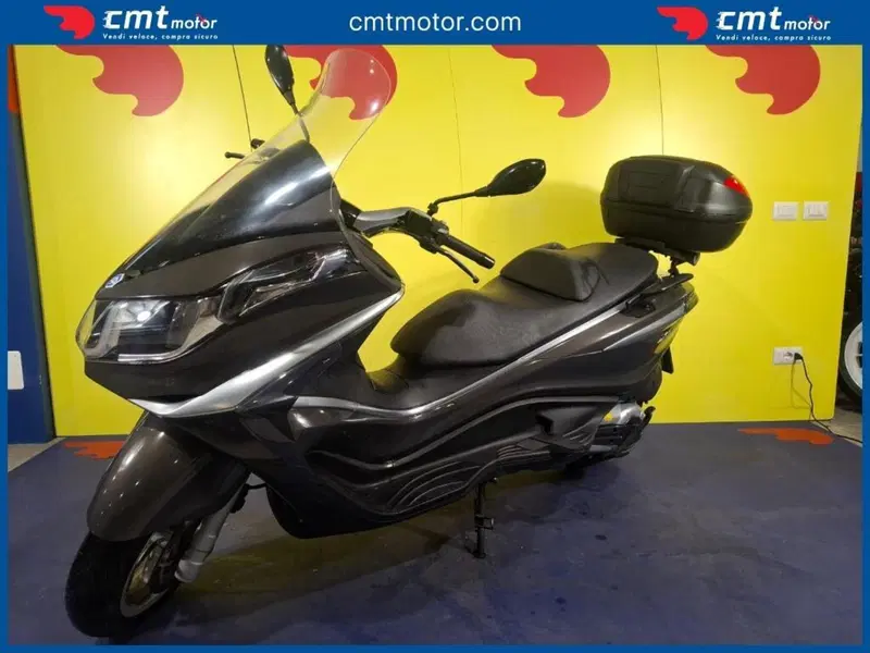 Piaggio X10 500 Executive (2011 - 17) (2)