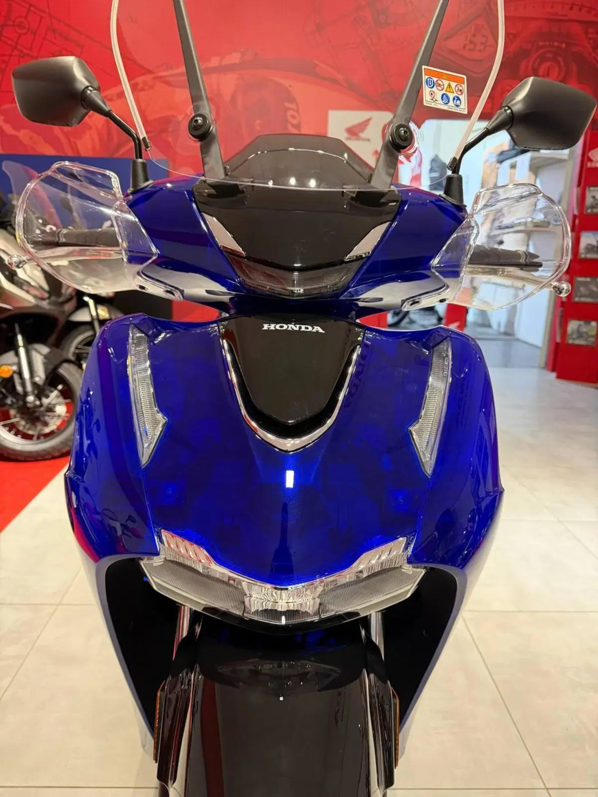 Honda SH 125 Vetro (2026) (5)