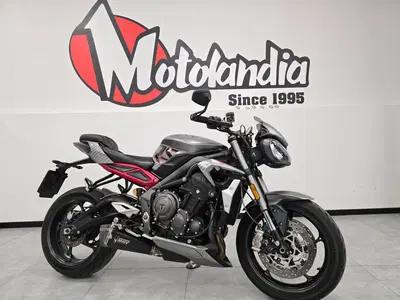 Triumph Street Triple RS (2020 - 22) usata