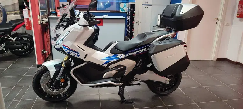 Honda X-ADV 750 Special Edition Travel (2026) (2)