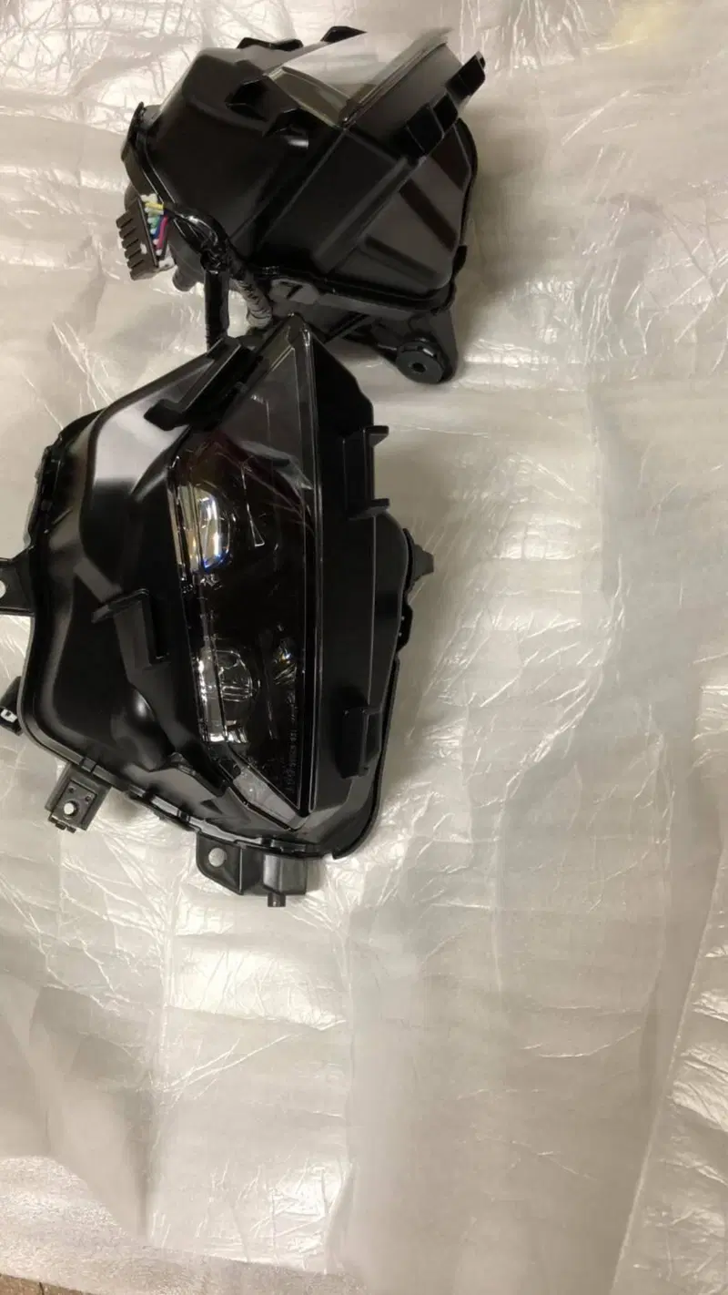FANALE ANTERIORE PER HONDA CBR 1000 RR-R CODICE 33 (3)