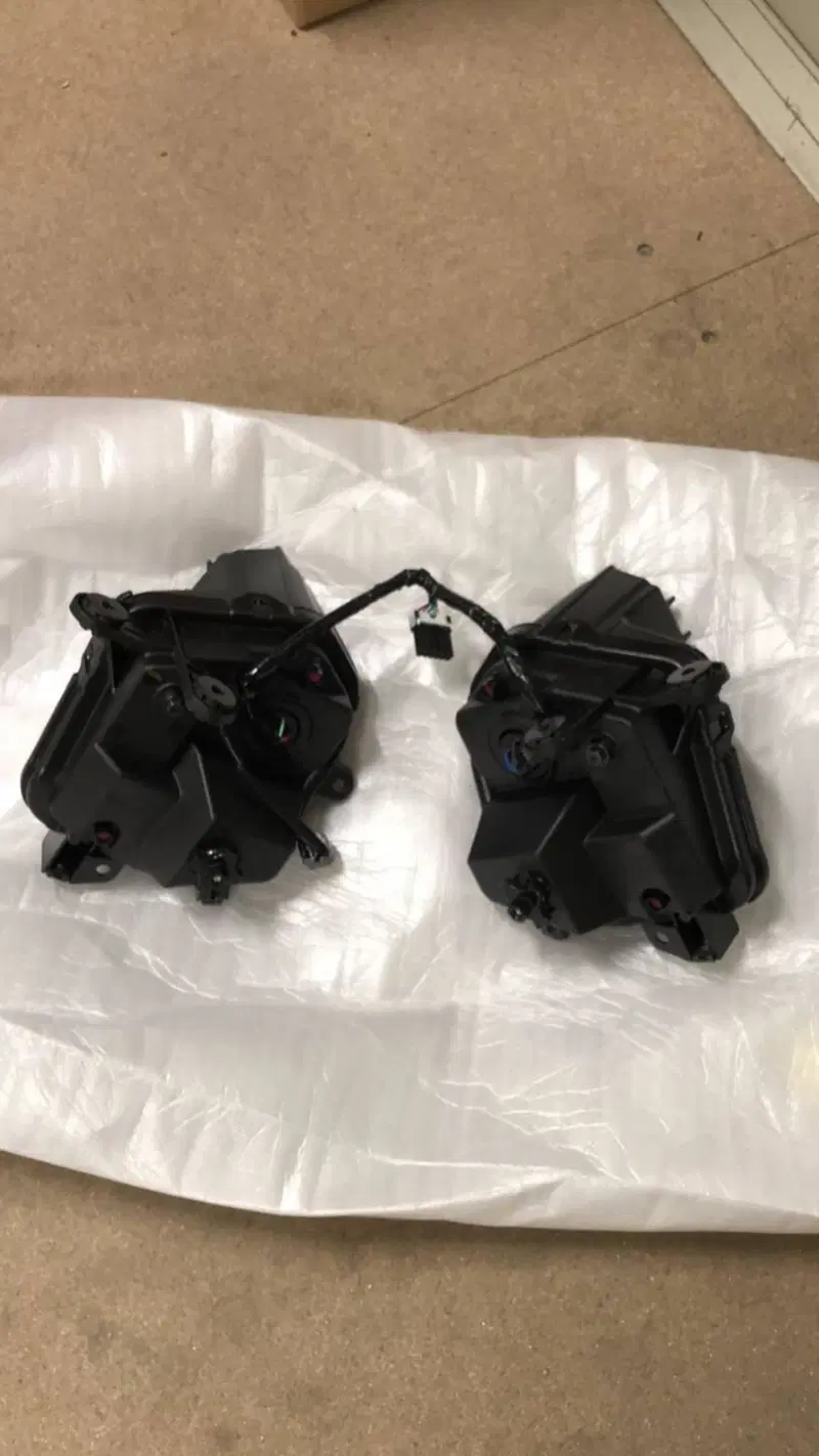FANALE ANTERIORE PER HONDA CBR 1000 RR-R CODICE 33 (4)