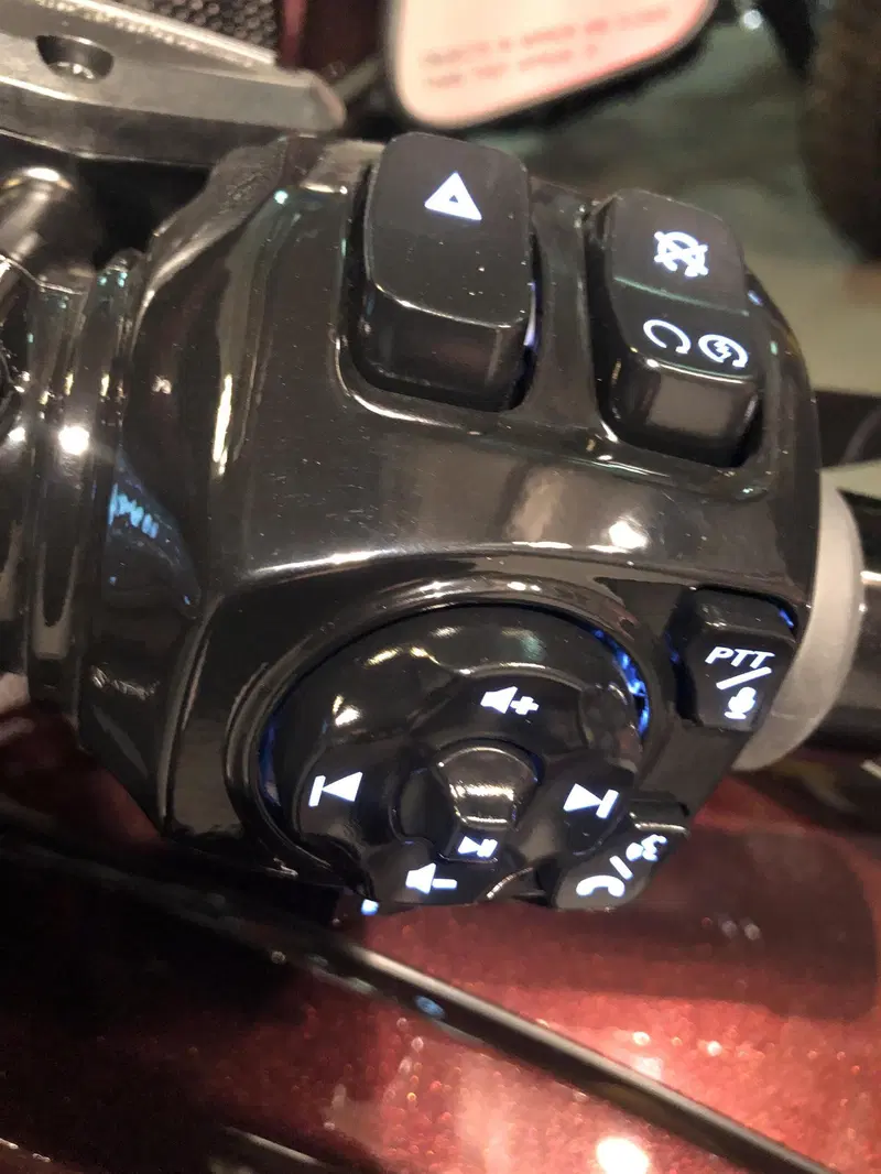 Harley-Davidson CVO Street Glide (2024) (7)
