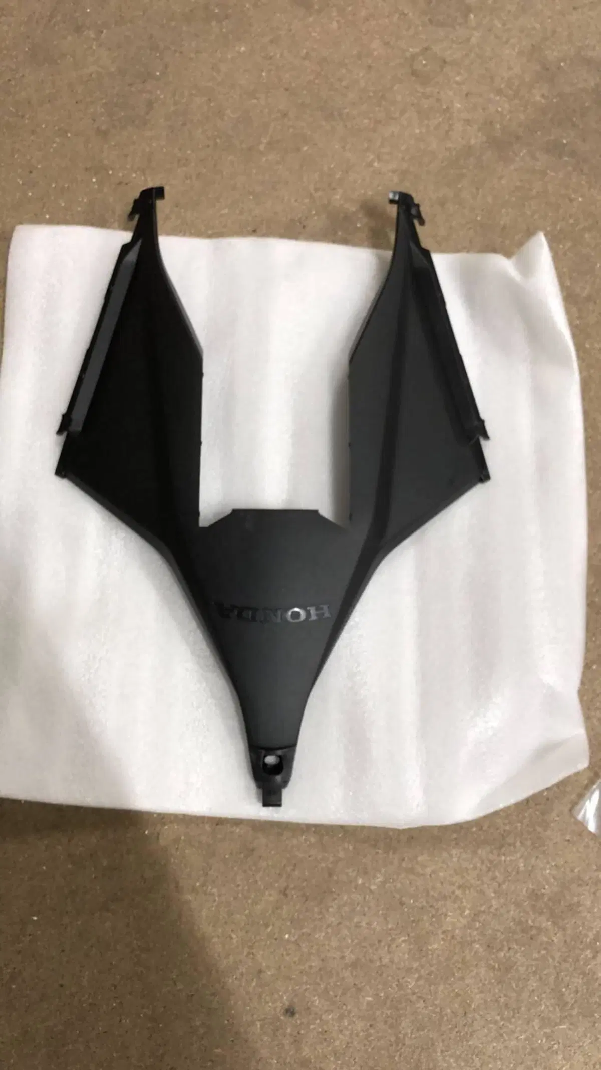 COPERCHIO INF. POST. CENTRALE PER HONDA CBR 1000 R