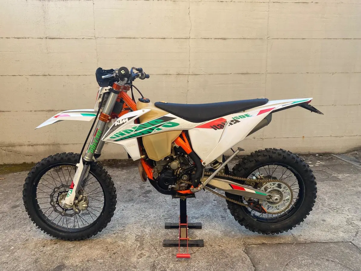 KTM 350 EXC-F Six Days (2021) (2)