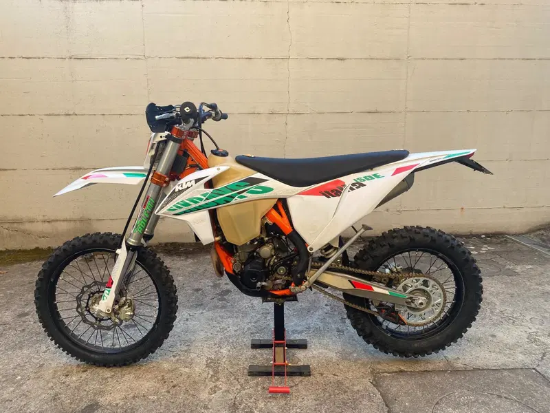 KTM 350 EXC-F Six Days (2021) (2)