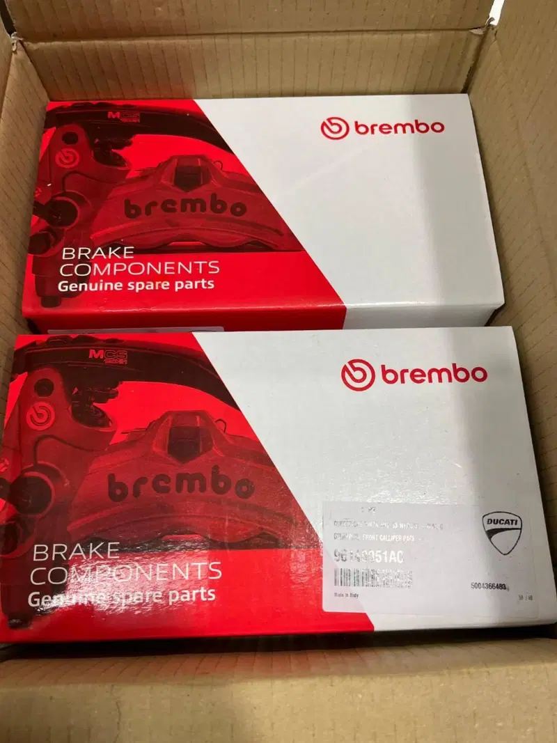 Pinze freno anteriori Brembo per Ducati Panigale/S (2)