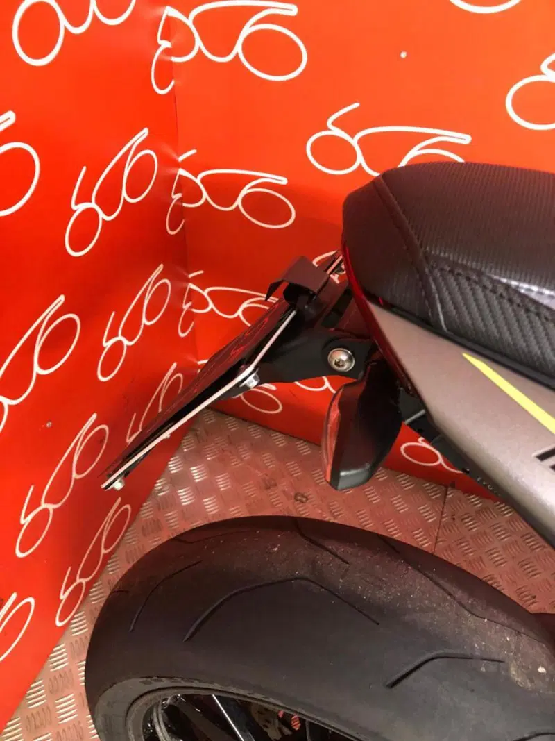 Triumph Speed Triple 1200 RS (2021 - 24) (9)