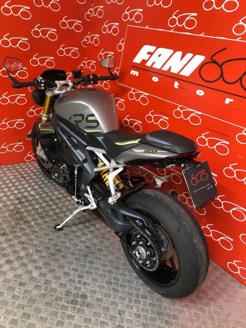 Triumph Speed Triple 1200 RS (2021 - 24) (4)