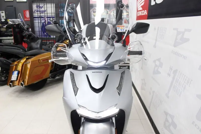 Honda SH 150 (2026) (4)
