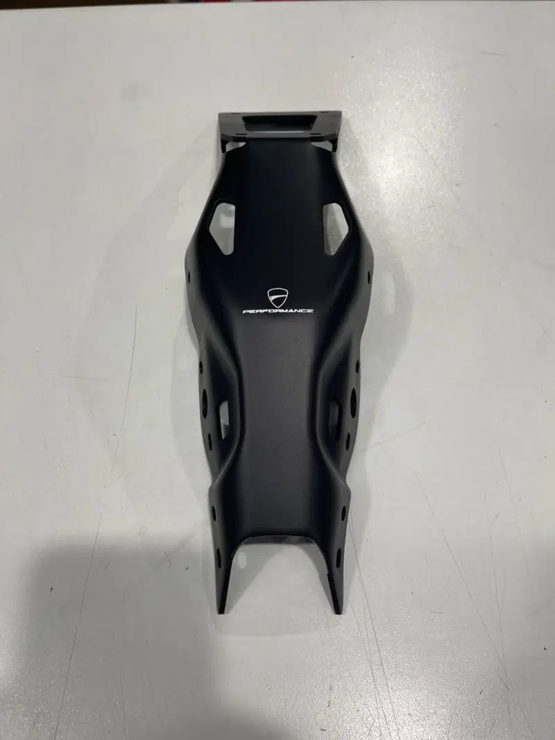 Porta targa Ducati Hypermotard 698 Mono (3)