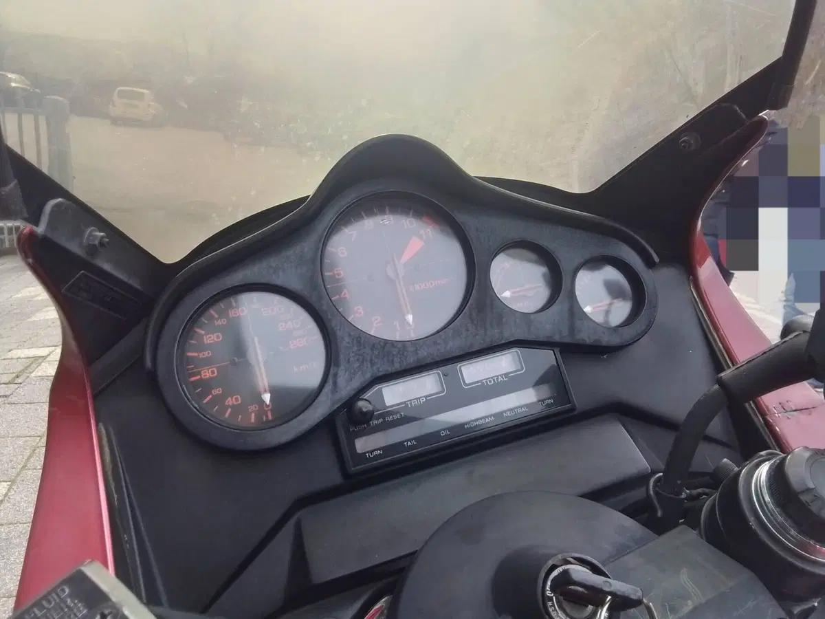 Honda VF 1000F (8)