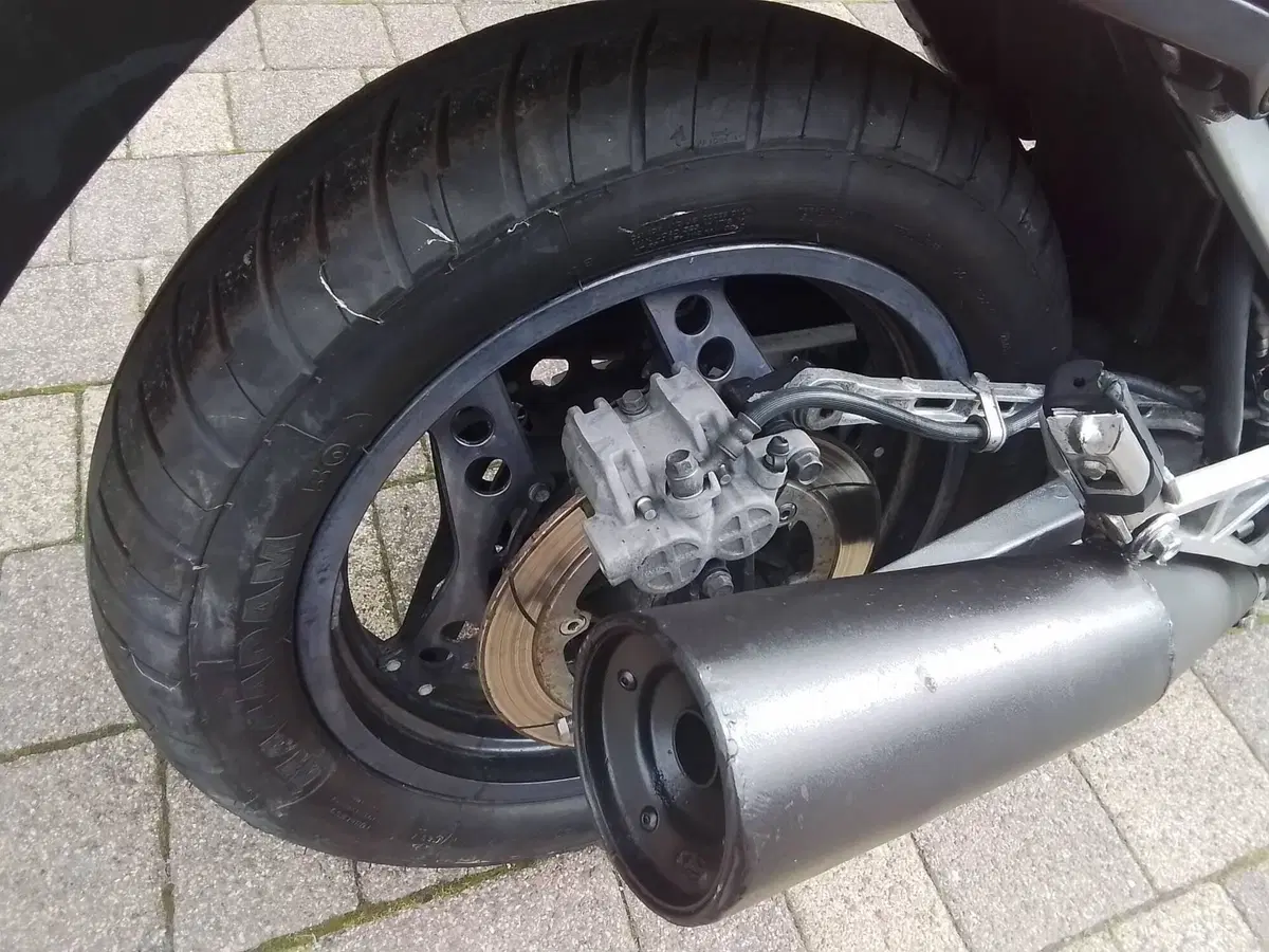 Honda VF 1000F (15)
