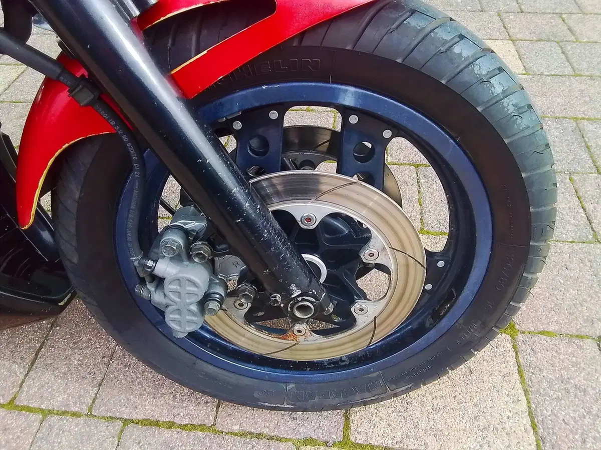 Honda VF 1000F (16)