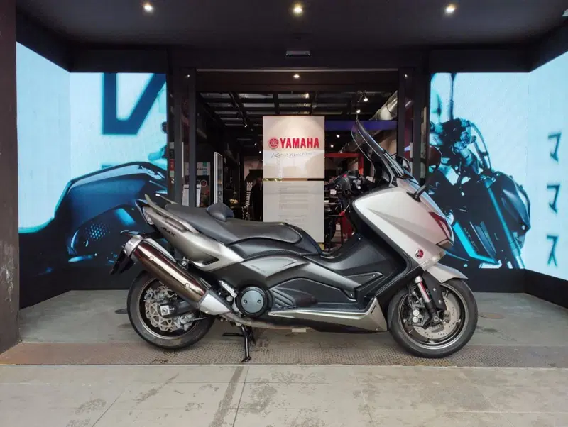 Yamaha T-Max 530 (2015 - 16)