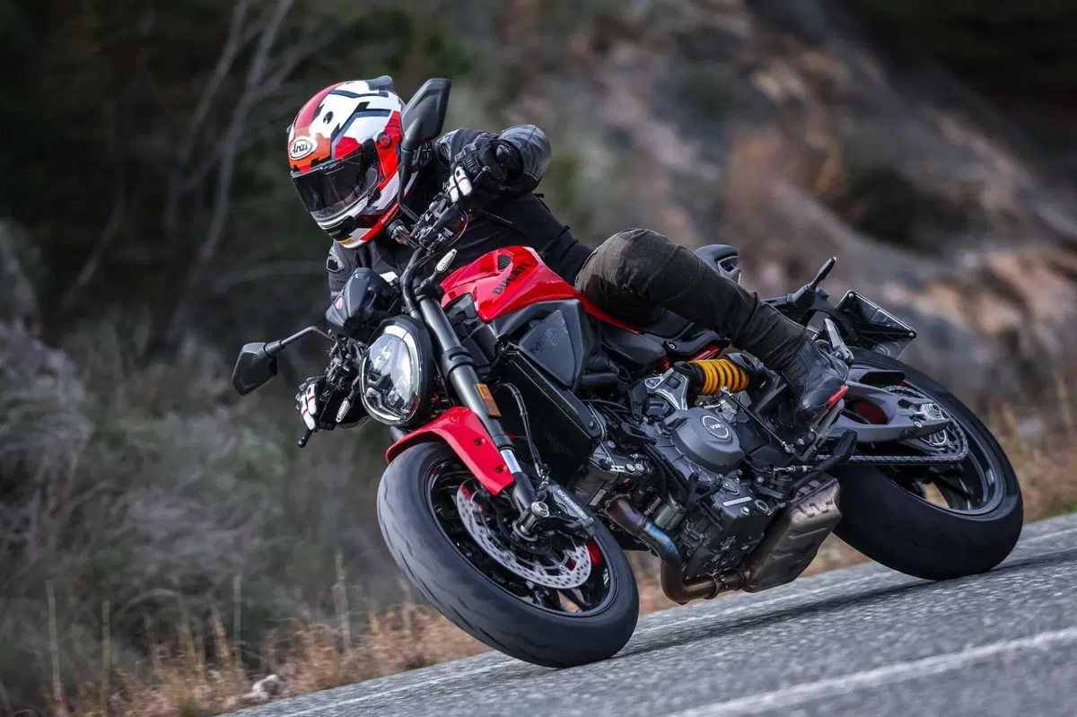 Ducati Monster (13)
