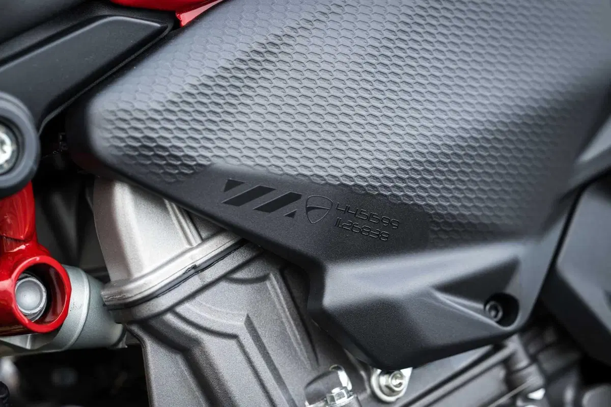 Ducati Monster (2)