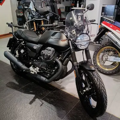 Moto Guzzi V7 Stone (2025 - 26) usata