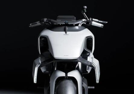 Addio plastica: Ather sperimenta la fibra di lino. Ma è davvero il futuro?