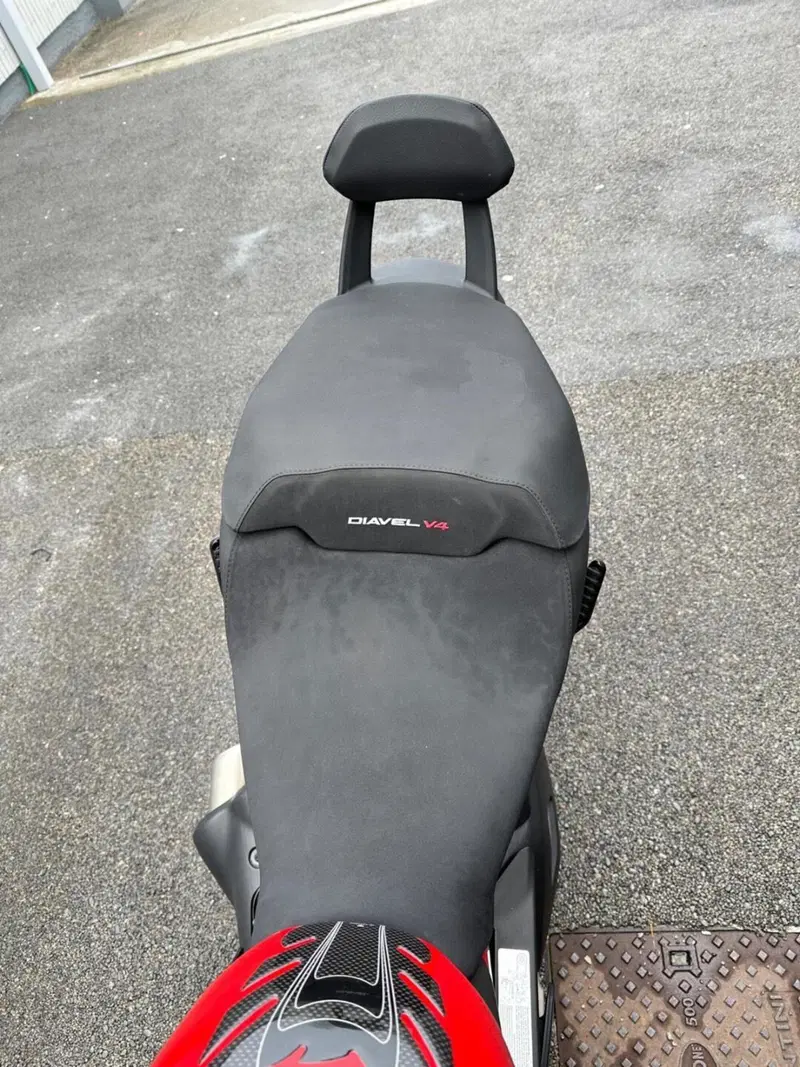 Ducati Diavel V4 (2023 - 26) (10)
