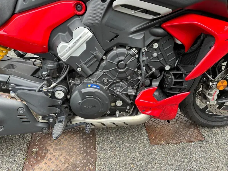 Ducati Diavel V4 (2023 - 26) (14)