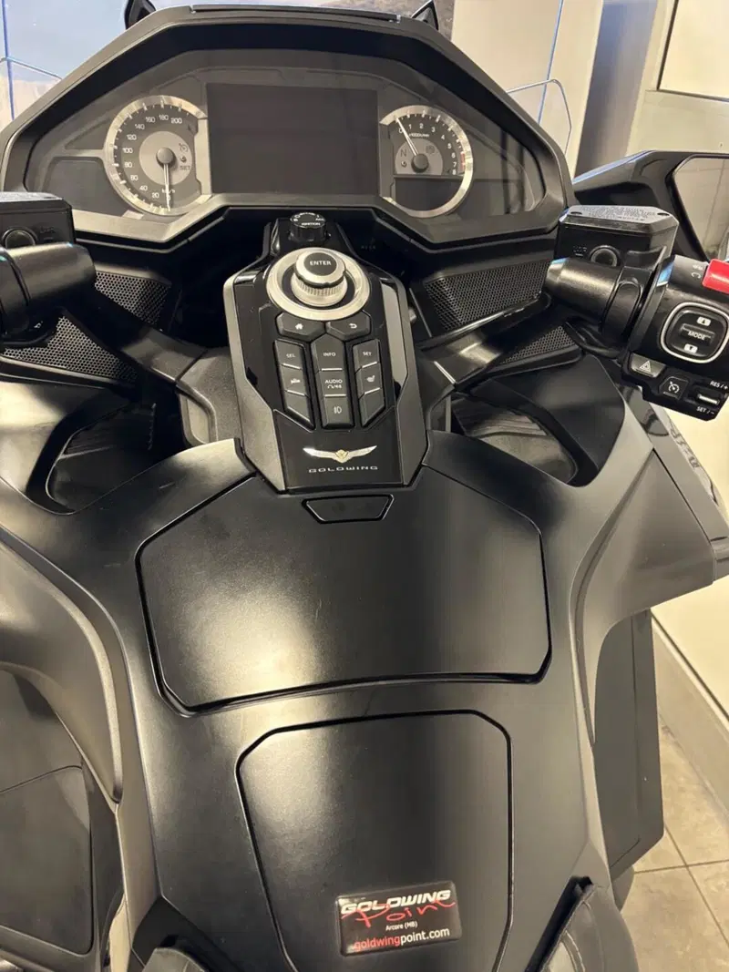 Honda GL 1800 Gold Wing Tour (2021 - 23) (5)