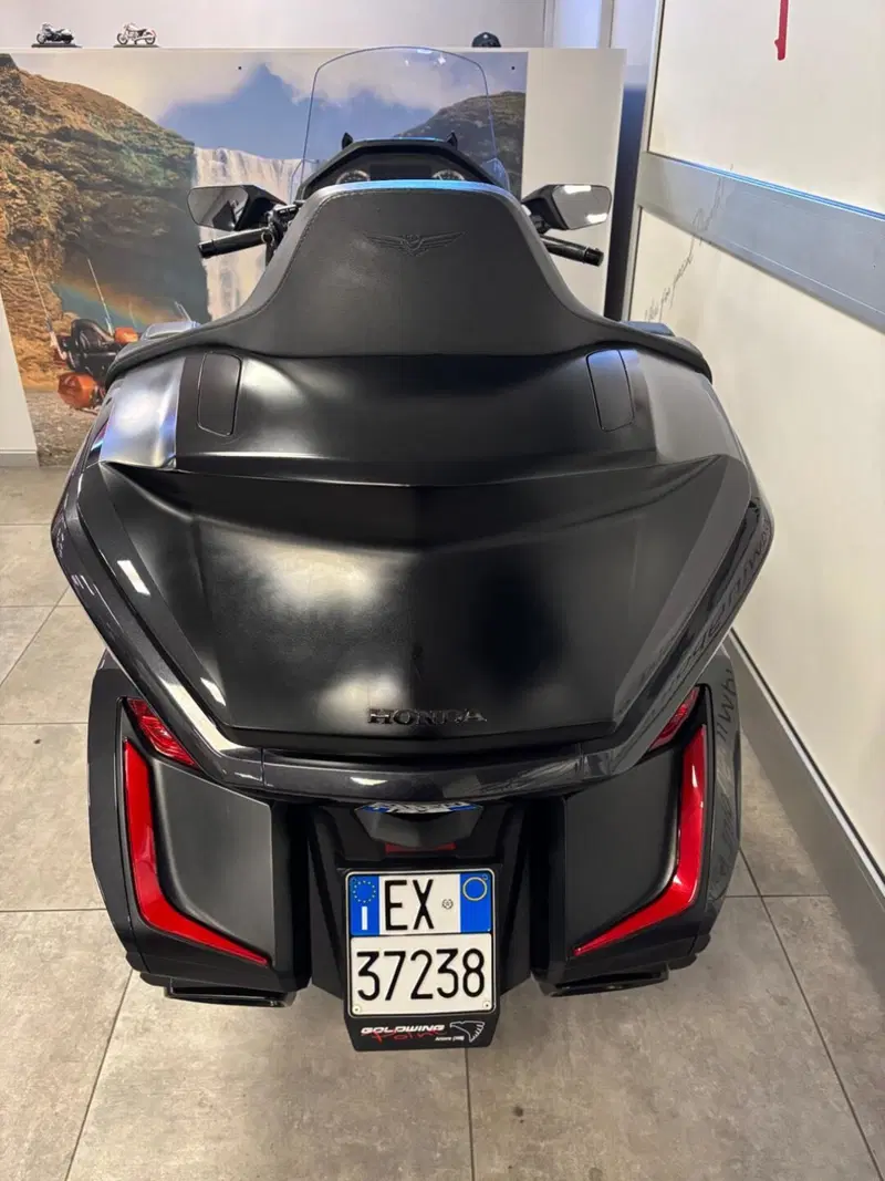 Honda GL 1800 Gold Wing Tour (2021 - 23) (10)