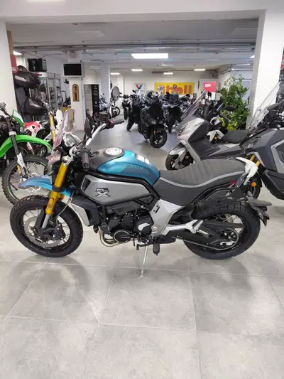 CFMOTO 700CL-X Heritage (2021 - 26) nuova
