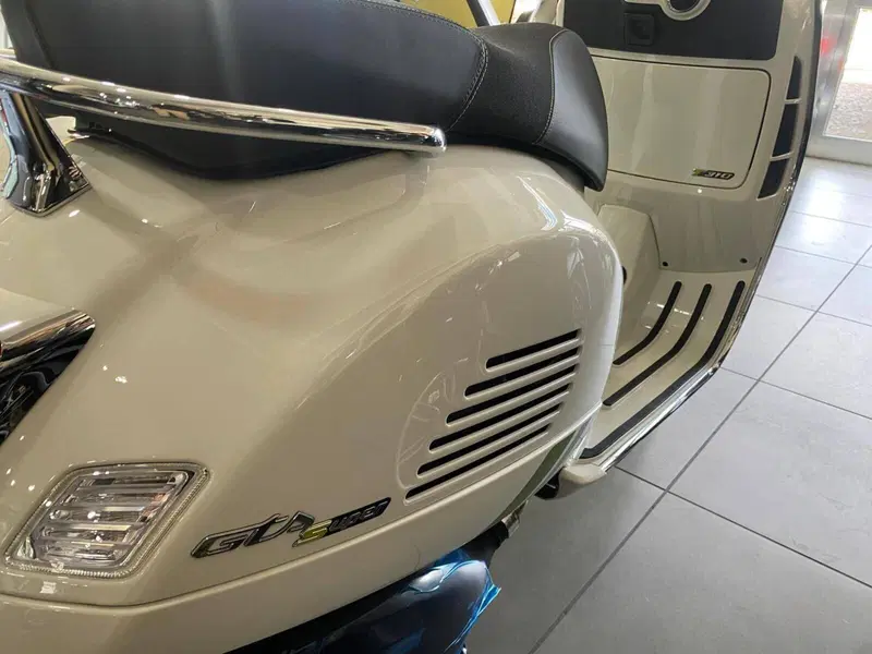 Vespa GTS 310 Supertech (2025 - 26) (4)