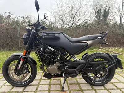 Husqvarna Svartpilen 125 (2021 - 23) usata