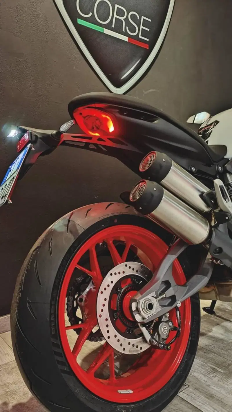 Ducati Monster 890 (2026) (8)