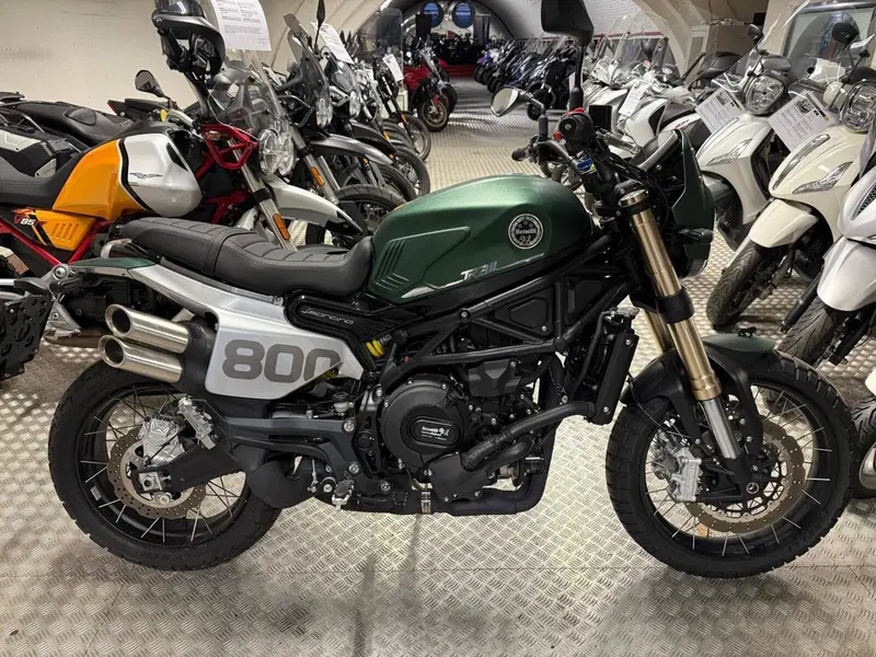 Benelli Leoncino 800 Trail (2022 - 26)