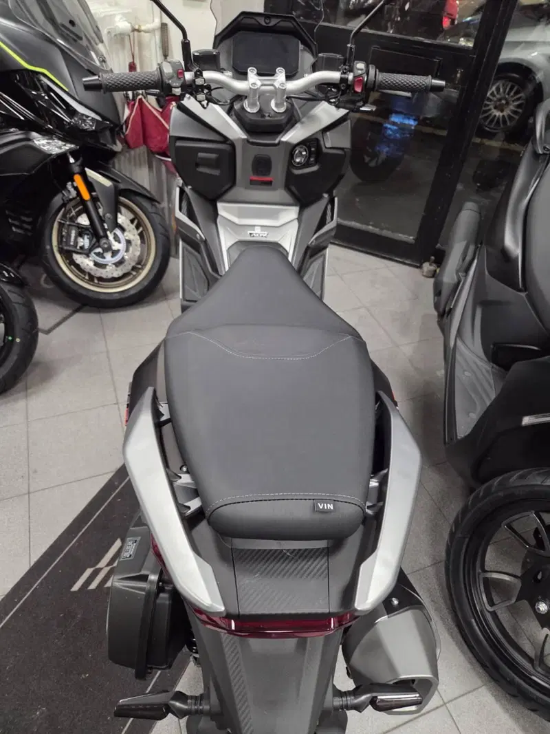 Voge Sfida SR2 ADV (2026) (4)