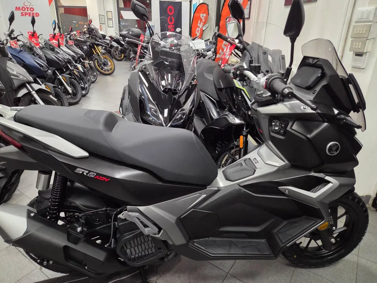 Voge Sfida SR2 ADV (2026) (2)