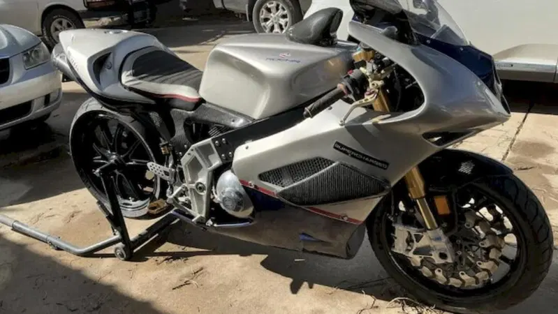 Roehr 1250SC: quanto di pi&ugrave; americano possa esistere. La superbike folle col V-Twin Harley turbo [GALLERY]