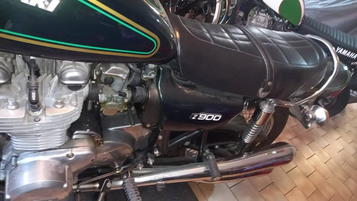 Kawasaki Z1 900 (4)