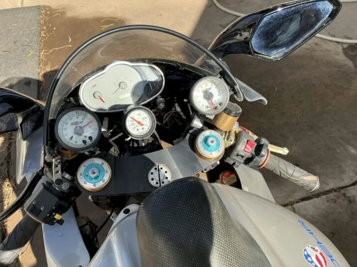Roehr 1250SC: quanto di più americano possa esistere. La superbike folle col V-Twin Harley turbo [GALLERY] (6)