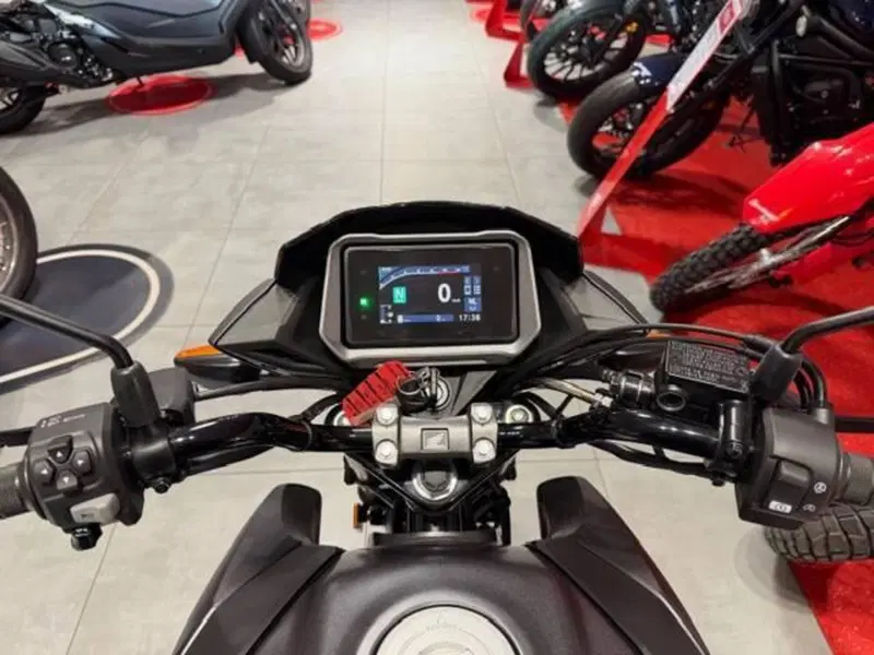 Honda CB 125 F (2026) (4)
