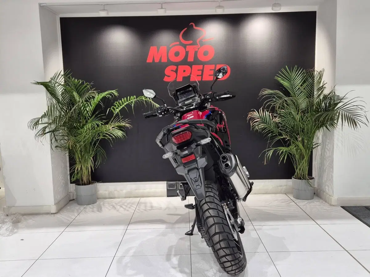 Honda Africa Twin CRF 1100L ES DCT (2024 - 26) (3)